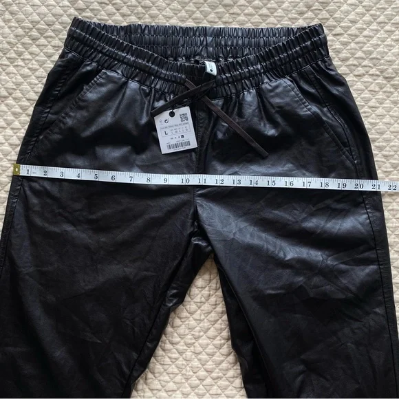 Zara NWT women’s joggers Size L shiny black polyurethane - Picture 7 of 12